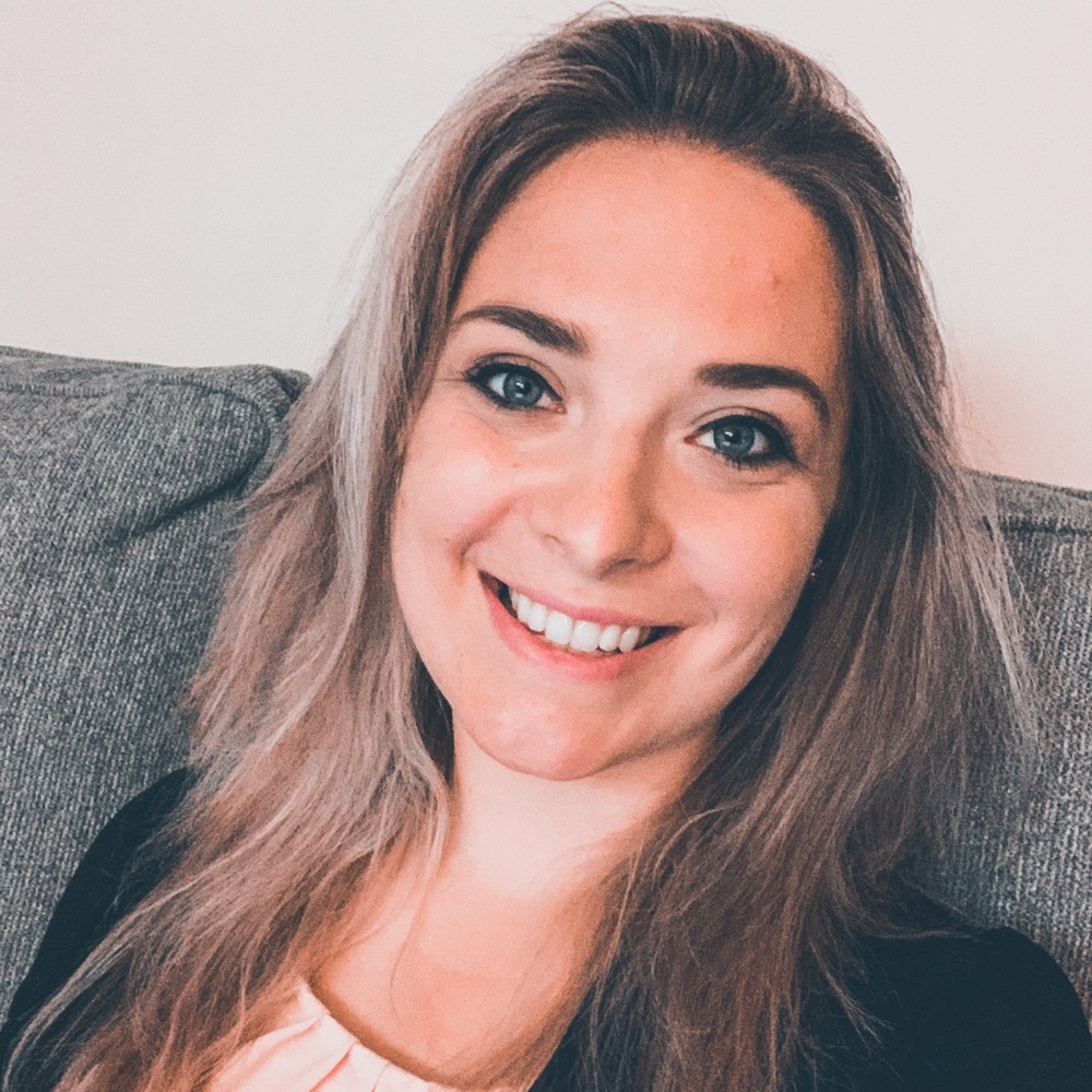 Meet your Posher, Crystal